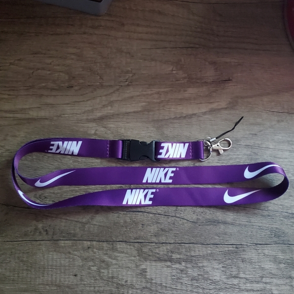 Purple and White Nike Lanyard 💜 - Picture 3 of 4